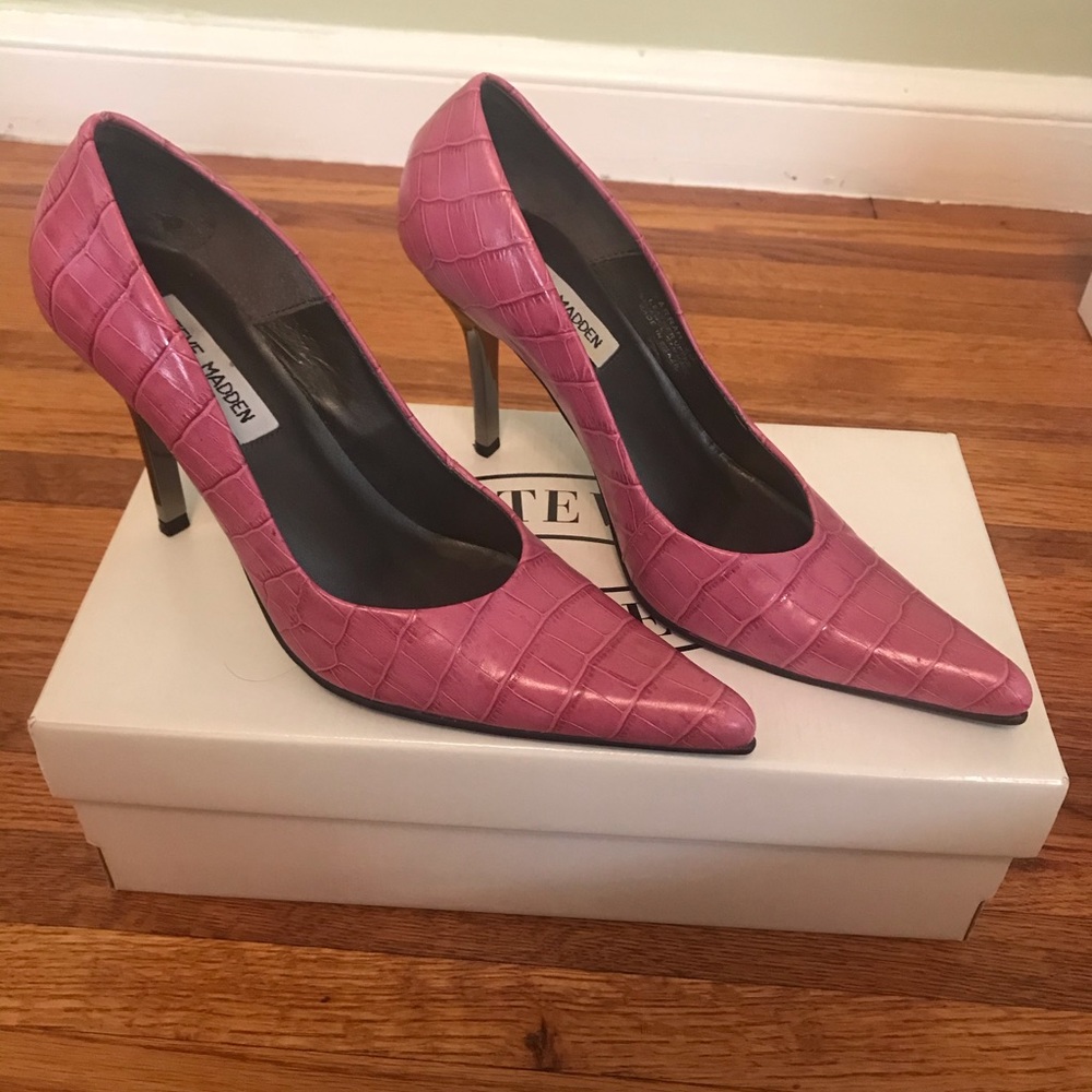 Steve Madden Pink Crocodile Heels